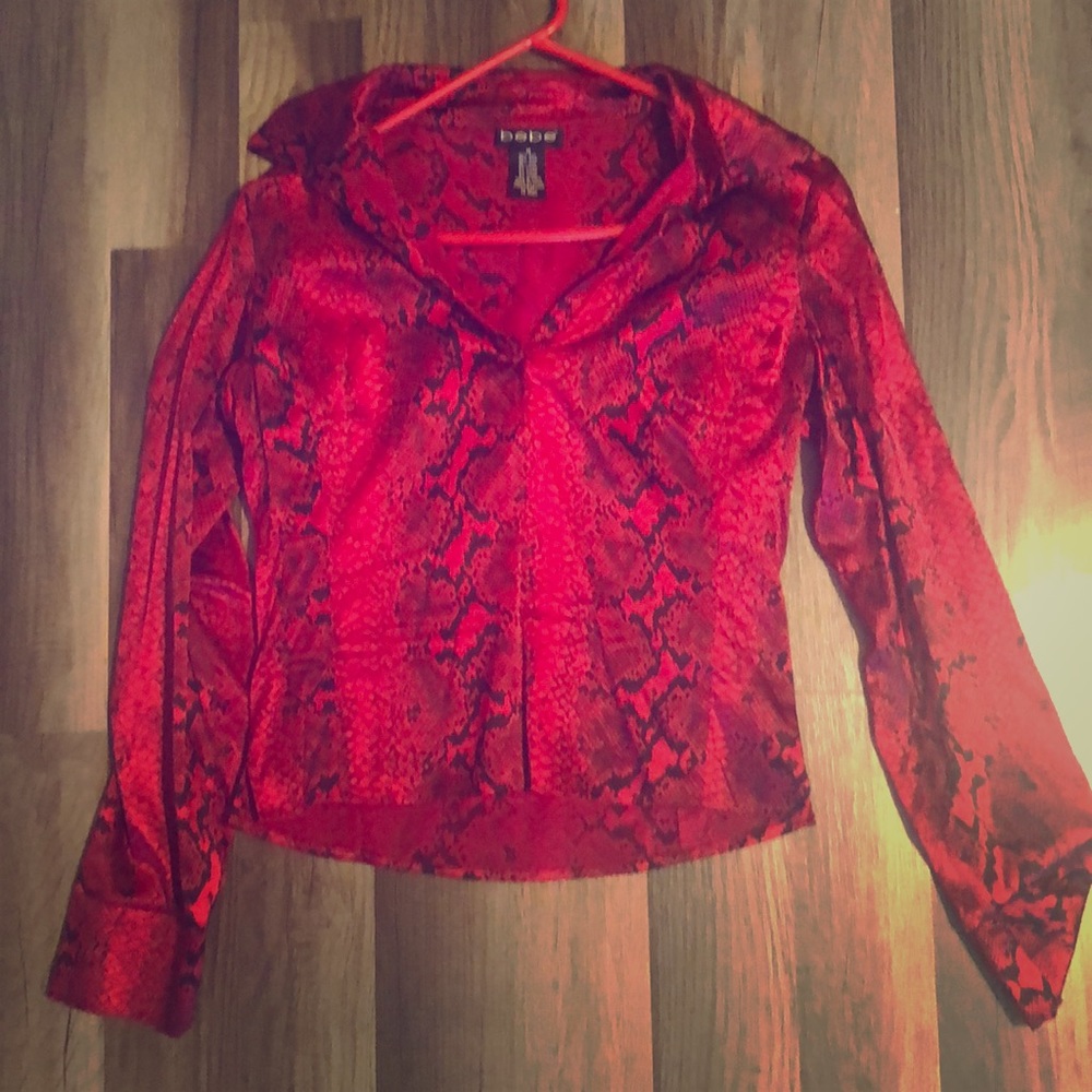Bebe snake skin blouse